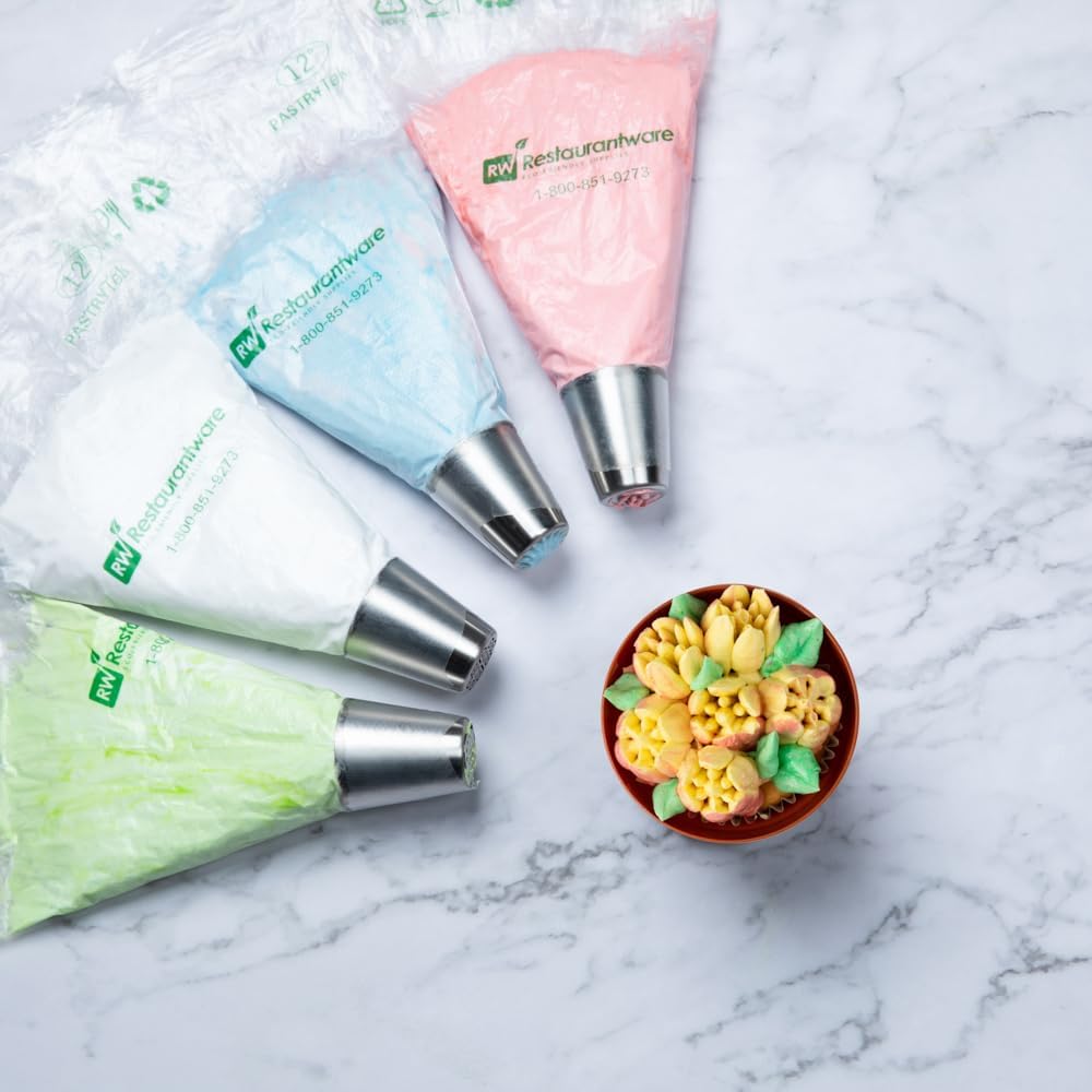 Restaurantware-Russian Piping Tip, 1 Tulip Cake Decor Piping Tip - #33, Corrosion-Resistant, Stainless Steel Decorating Tip For Frosting, Dishwashable, Decorate Cupcakes, Cakes, or Cookies