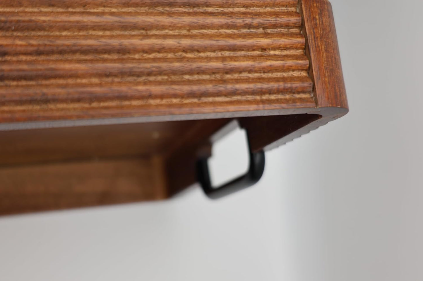 Acacia Wood Serving Tray with Metal Handles, 17x13in Food Drinks Tray for Coffee Table, Breakfast, Dinner & Bar, Rustic Decorative Storage Tray for Ottoman, Kitchen, Packaging