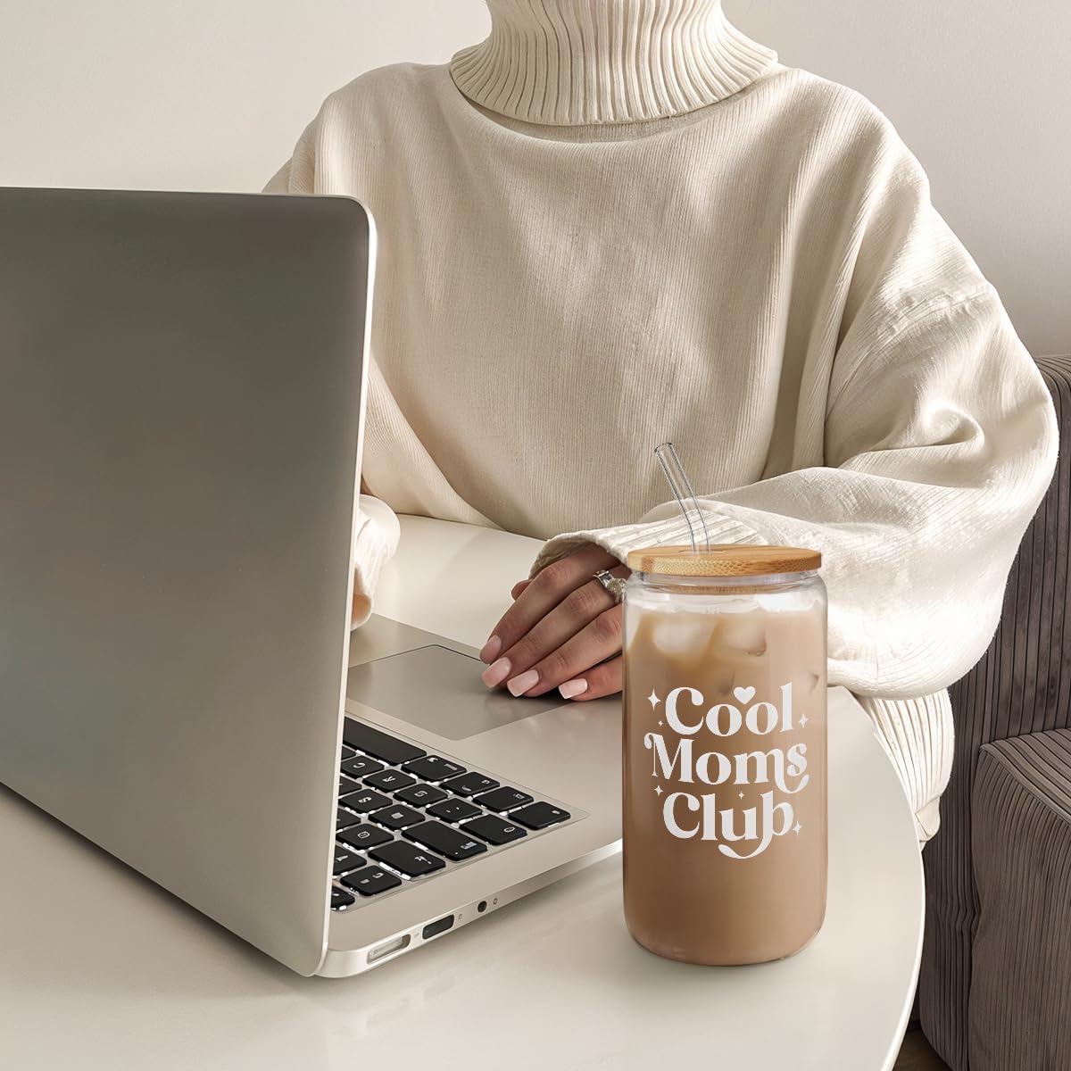 SANDJEST Mom Glass Can, Cool Mom Club Cup with Lid & Straw, Iced Coffee Aesthetic Cups, Idea Gift for Christmas Birthday Mother Day, Gifts for Women, 16oz