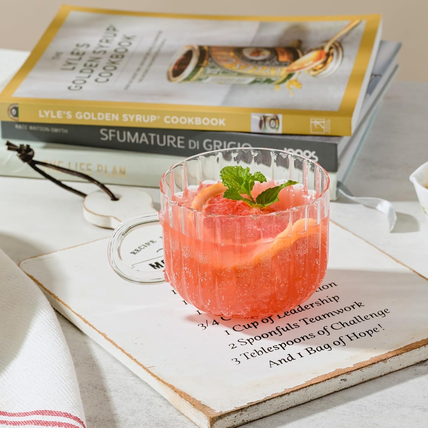 4pcs Vintage Iridescent Glass Coffee Mugs-Seamless Design, 15 Oz Ribbed Glass Mugs with Handle, Lead-Free Coffee Cups for Latte, Cereal, Yogurt, Hot/Cold Beverage, Coffee Lovers Gifts