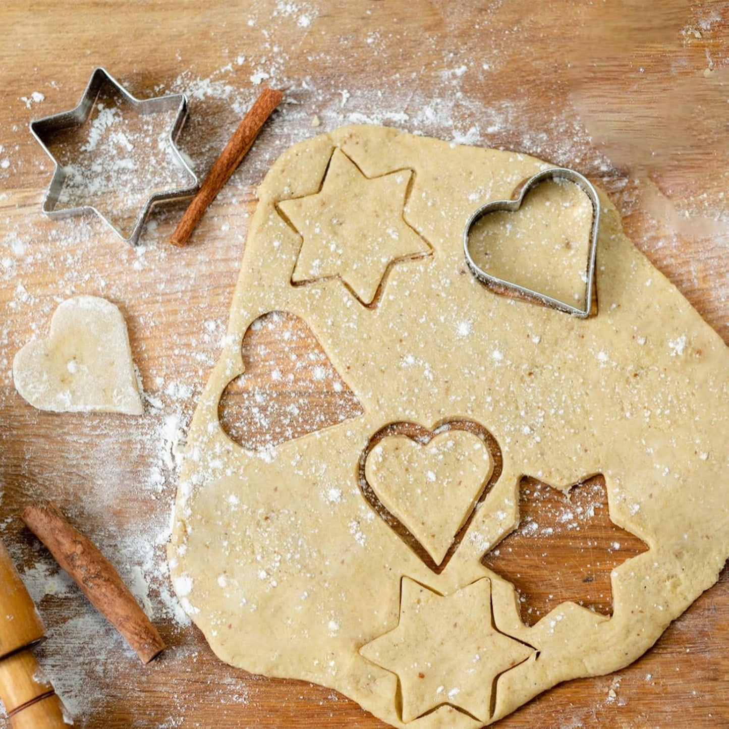 12 Pcs Cookie Cutters Biscuit Cutter Fruit Cutter Shapes Stainless Steel Fondant Cake Mold Heart Flower Star Round Shapes Metal Cutters for Baking