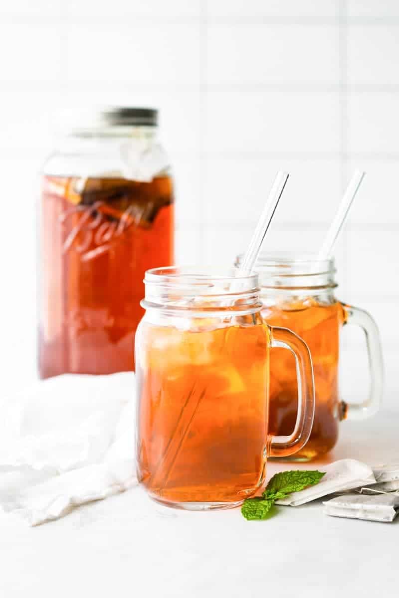 Pure And Easy Tea, Premium Loose Leaf Black Tea with Guava and Strawberry, 100% Natural & Unsweetened, Enjoy Hot or Iced, Makes 30+ Cups, 100g (3.5oz)