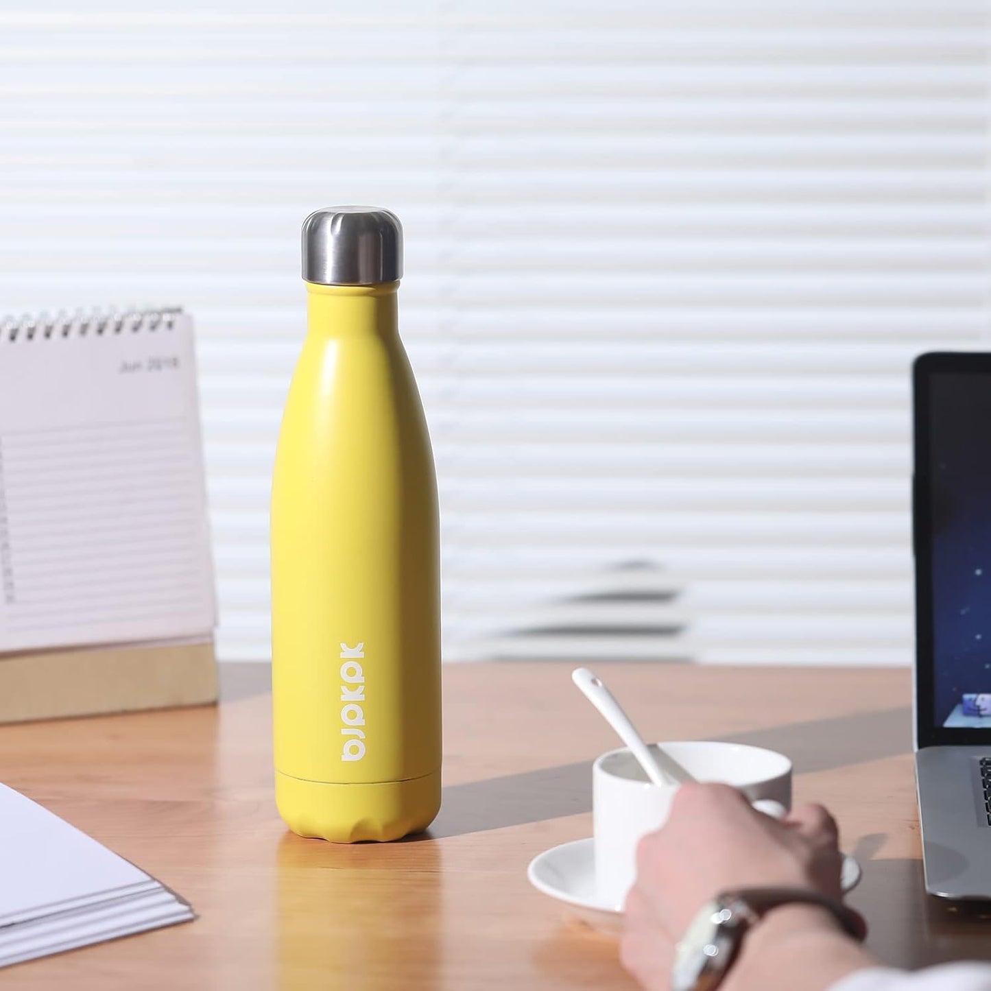 BJPKPK Insulated Water Bottles -17oz/500ml -Stainless Steel Water bottles, Sports water bottles Keep cold for 24 Hours and hot for 12 Hours,BPA Free water bottle,White (Pack of 2)