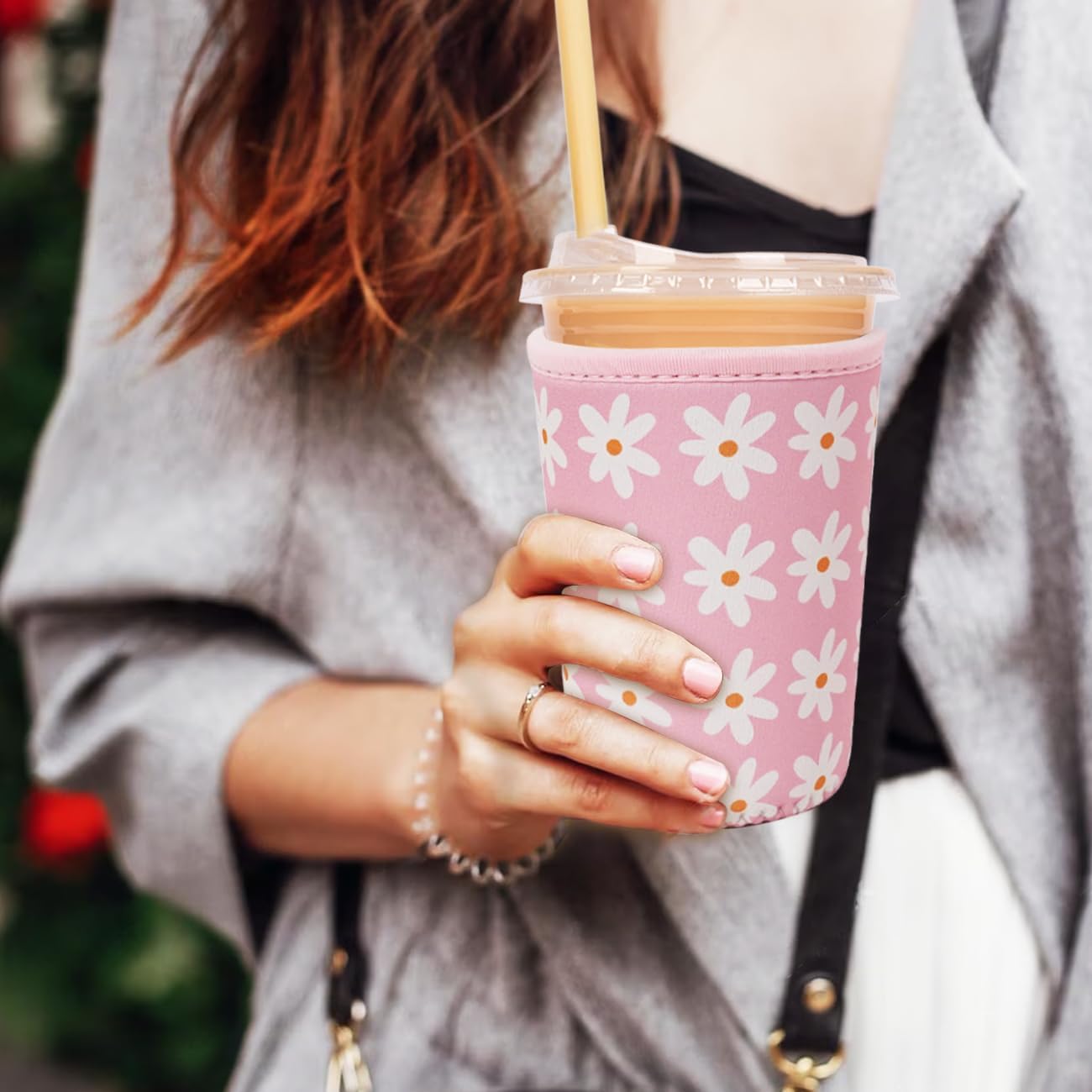 Reusable Insulated Neoprene Iced Coffee Cup Sleeve, Durable Drink Sleeve for Cold Beverages, Beverage Holder for Iced Coffee, Pink Daisies
