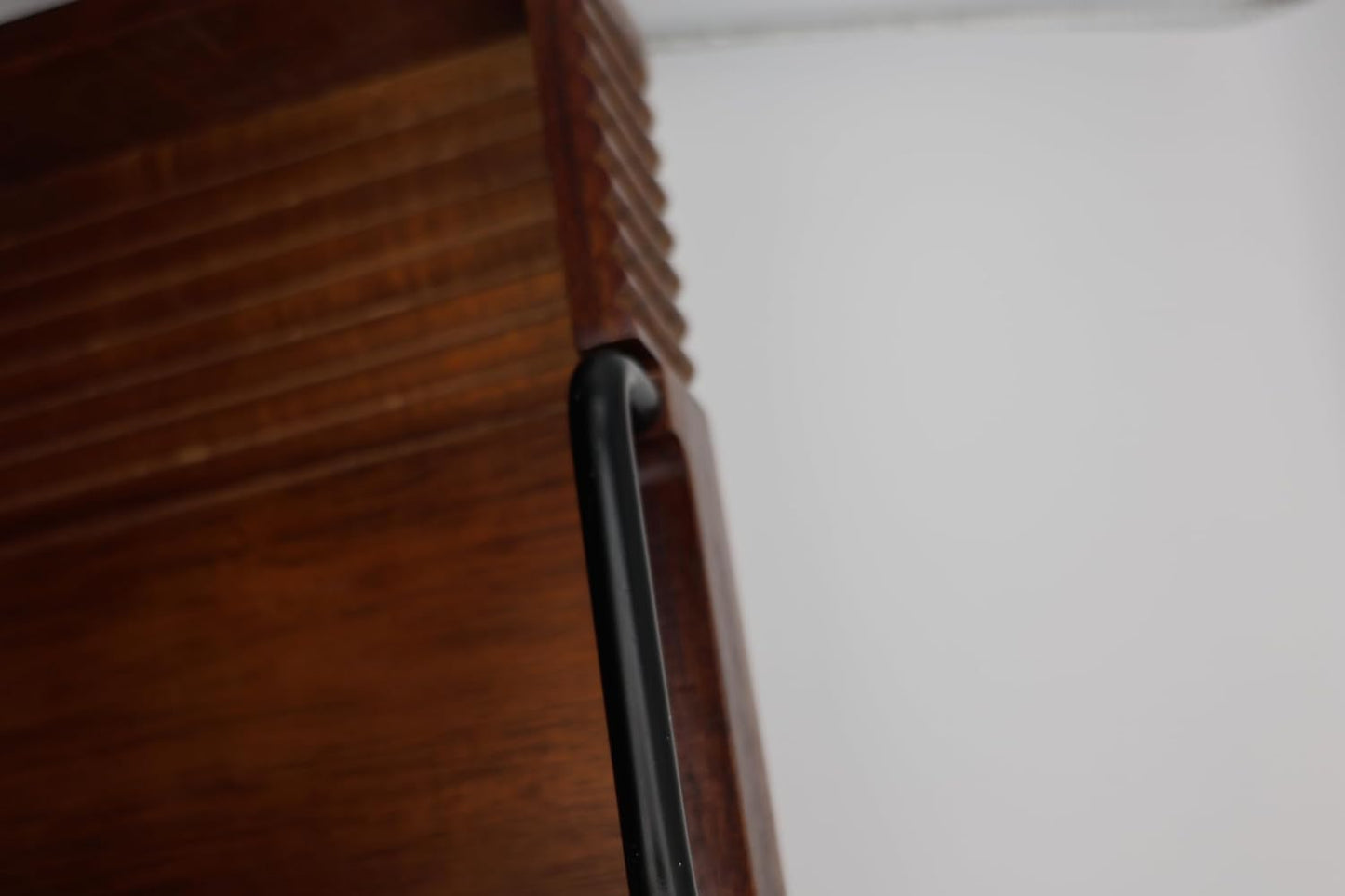 Acacia Wood Serving Tray with Metal Handles, 17x13in Food Drinks Tray for Coffee Table, Breakfast, Dinner & Bar, Rustic Decorative Storage Tray for Ottoman, Kitchen, Packaging