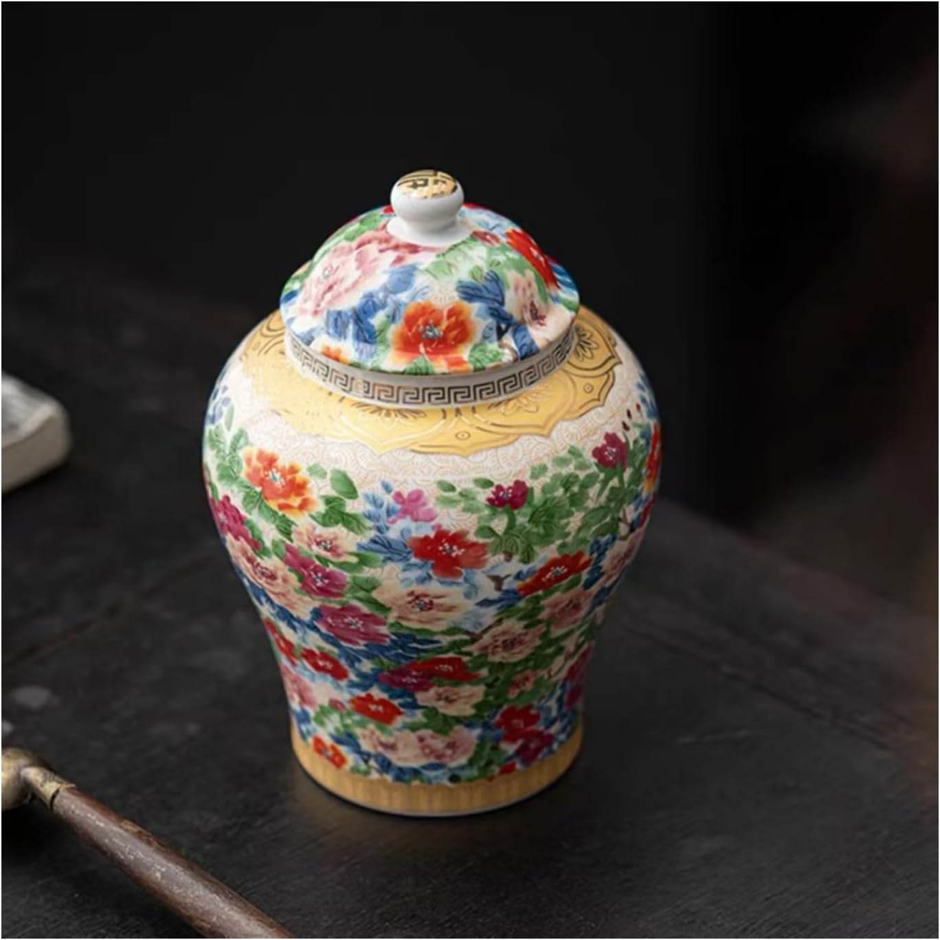 8 inches Ginger Jar with Lid- colored flowers pattern Ceramic Decorative small Ginger Jars， chinoiserie gift Enamel decor jar for Home/Kitchen/Dining/living room/shelf decor/Tea Storage