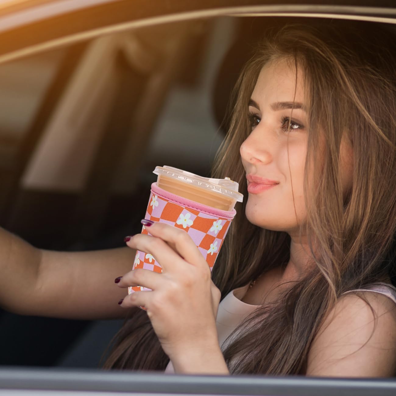 Reusable Insulated Neoprene Iced Coffee Cup Sleeve, Durable Drink Sleeve for Cold Beverages, Beverage Holder for Iced Coffee, Daisy Grid