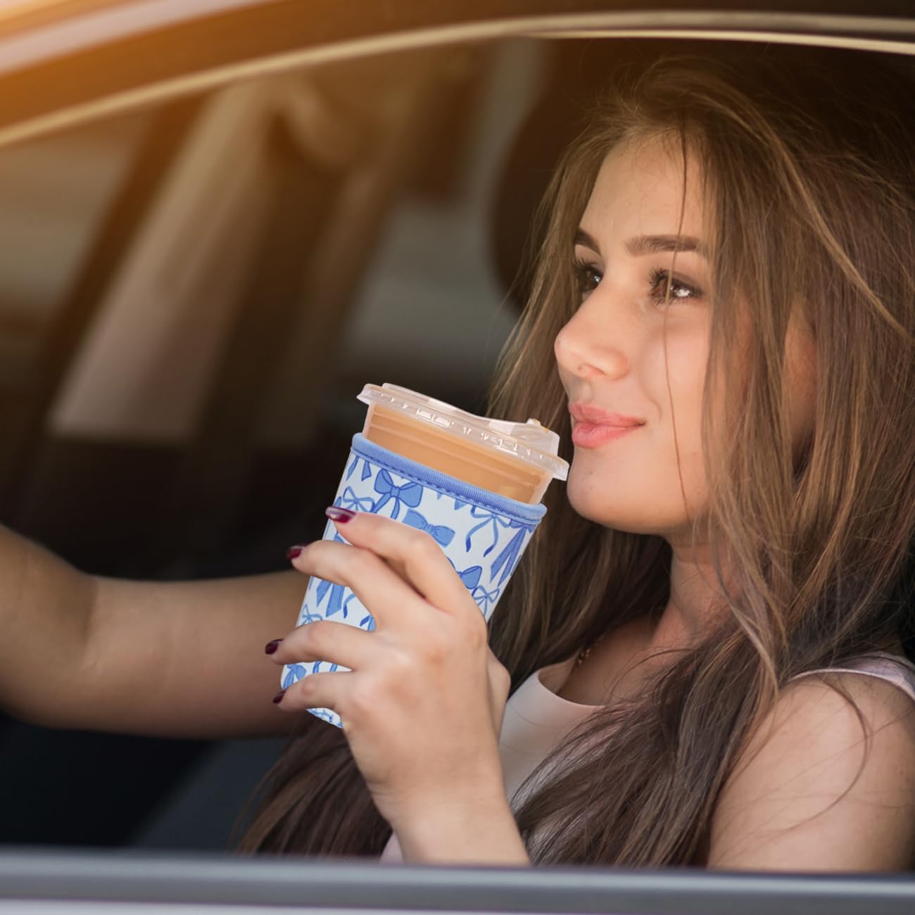 Reusable Insulated Neoprene Iced Coffee Cup Sleeve, Durable Drink Sleeve for Cold Beverages, Beverage Holder for Iced Coffee, Blue Bows