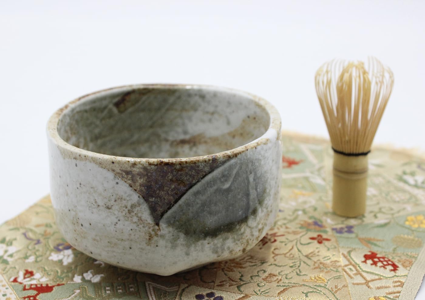 Japanese Traditional Handcrafted Mino Matcha Chawan Tea Bowl Cup Ceremony Tableware Pottery (Yuki Shino)