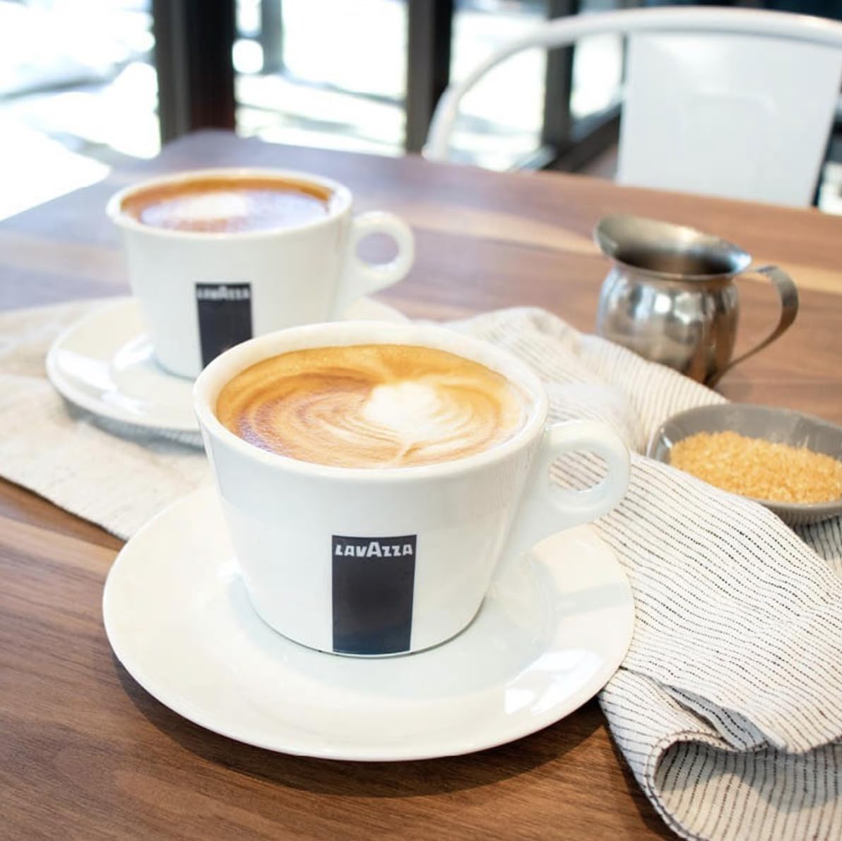 Lavazza QualitÃ Oro Whole Bean Blend, Medium Roast, 2.2 Pound (Pack of 1) ,100% Arabica, Central America & African highland origins, Fruity & Aromatic