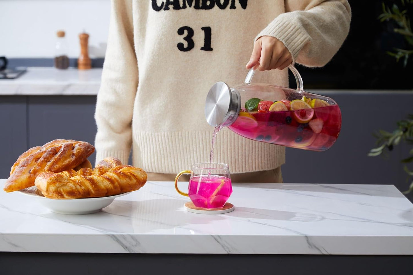 80 Ounces Glass Pitcher with Lid, Hot/Cold Water Jug, Juice and Iced Tea Beverage Carafe