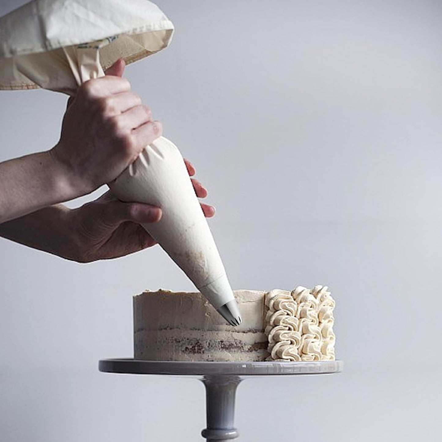 12PCS Piping Tips Set, Food Grade and Premium Stainless Steel Large Piping Tips for Baking Cupcakes, Cake Decorating, Pastries, Sturdy and Long-lasting