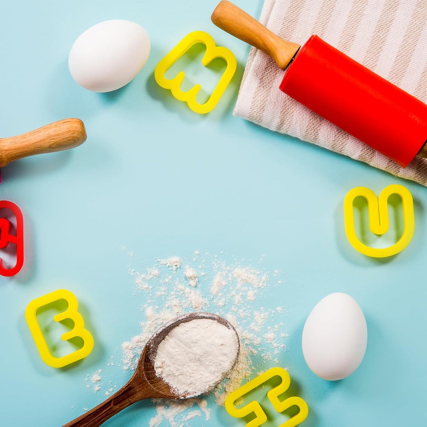 HARFINGTON Silicone Rolling Pins for Baking 9.25 Inch Non-Stick Silicone Surface Wooden Handle Rolling Pin Small Roller Playdough Rolling Pins for Fondant Kitchen Dough Pizza, White