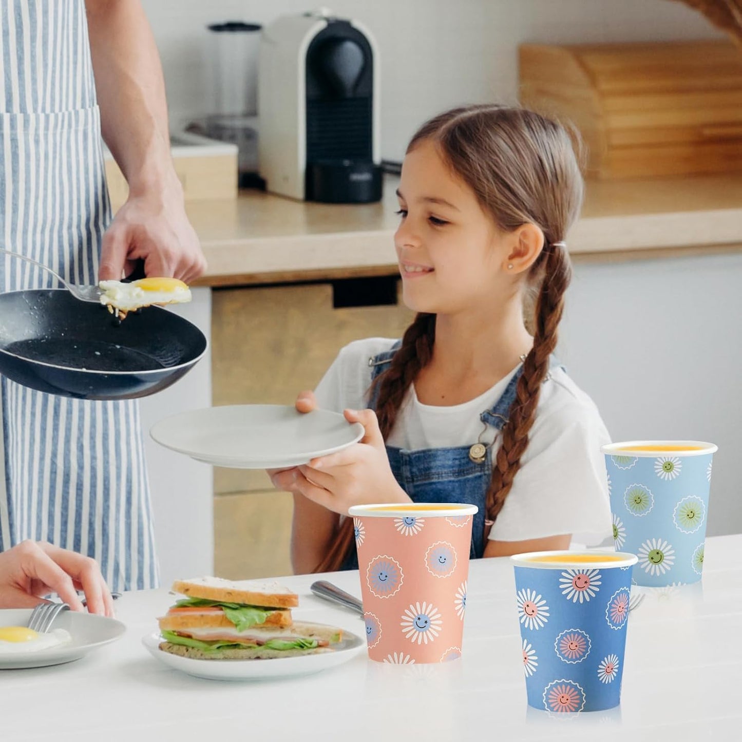 300 Pack Paper Cups 8 oz, Disposable Coffee Cups, Paper Coffee Cups 8 oz, Colourful Hot/Cold Beverage Drinking Cup for Water Juice or Tea, Office Party Home Travel - Daisy