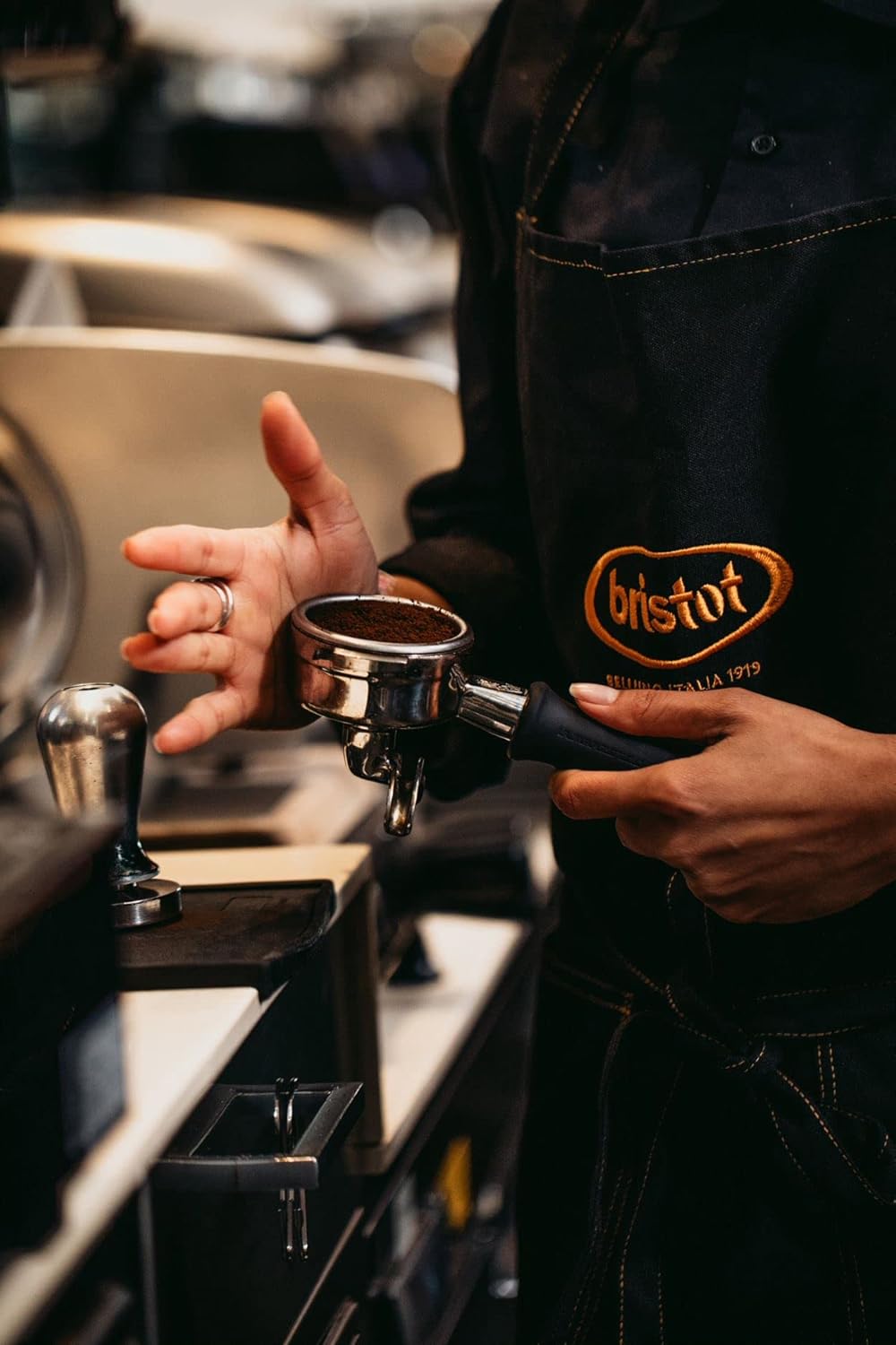 Bristot Classico Espresso Beans – Intense & Creamy Medium Roast – Italian Whole Bean Coffee – 2.2 lb (1000g) Bag