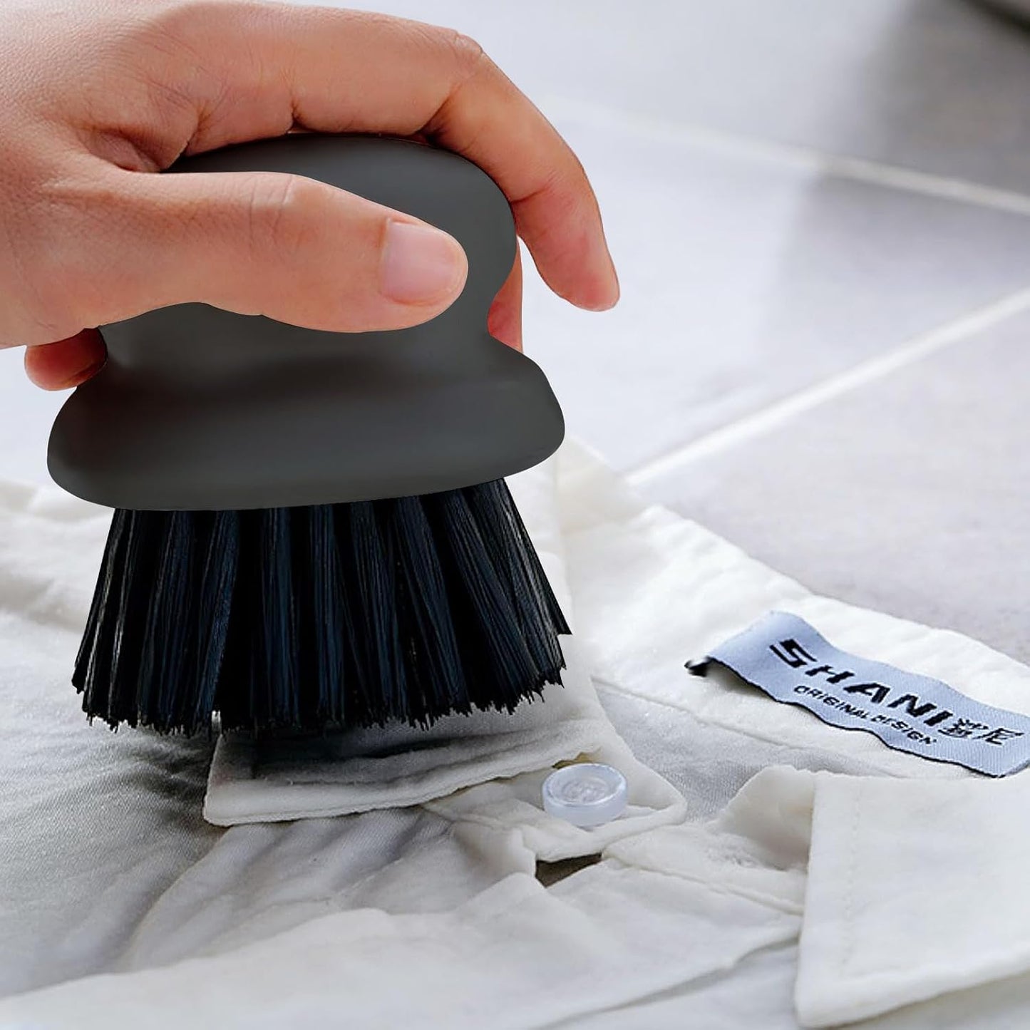 2Pack Dish Scrub Brush, Palm Brush Dish Scrubber with Ergonomic Grip, Kitchen Scrub Brushes for Cleaning for Pans, Pots, Kitchen Sink Cleaning-Black+White