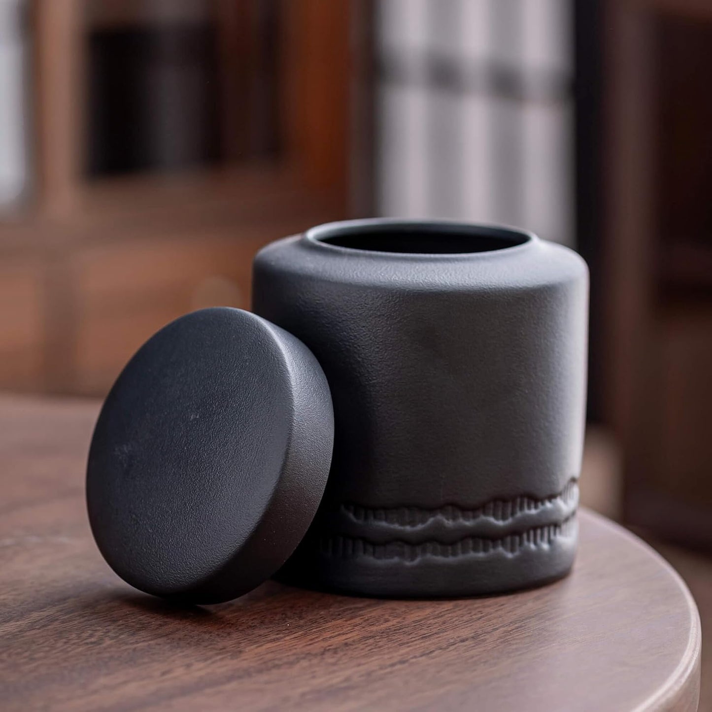 Tea Canister for Loose Tea with Airtight Lid, Kitchen Storage Containers, Ceramic Food Storage Jar, Ceramic Coffee Canister (Black)