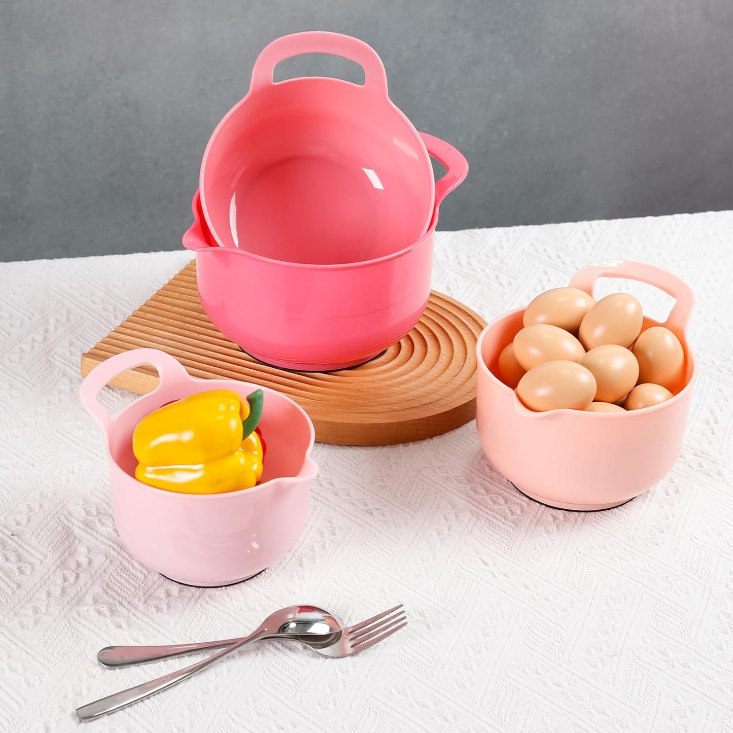 BoxedHome 4 Pack Nesting Mixing Bowl with Pour Spout and Handle, BPA free Microwave & Dishwasher Safe(Pink Gradient, 4 Pack with Handle)