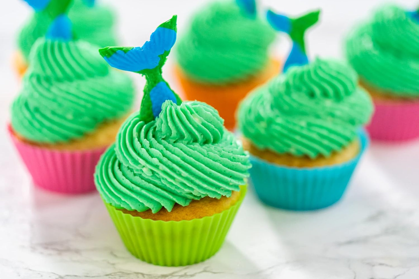 Bakerpan Premium Rolled Blue Fondant for Cake Decorating - 1 Pound, Vanilla Flavor