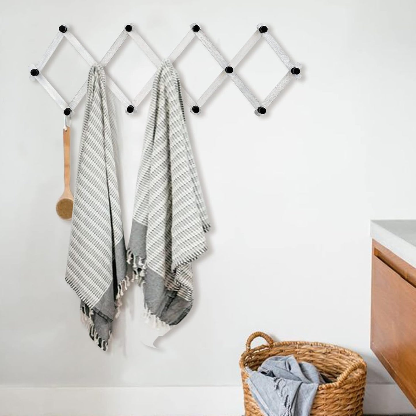 WGFKVAS 2 Pack Expandable Coat Rack, Accordion Wall Hanger, Wooden Hat Rack Wall Mounted, Accordion Hook for Mugs, Cap, Coats, 13 Hooks (Pegs), White