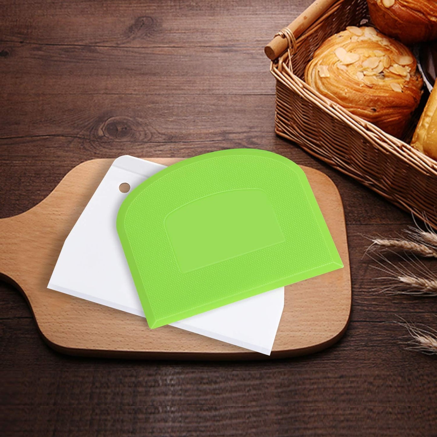 Plastic Cutting Bread Scraper Tool Pastry Knife Dough Knife Bread Bow Knife Bench Knife - 2 Pieces Green and White