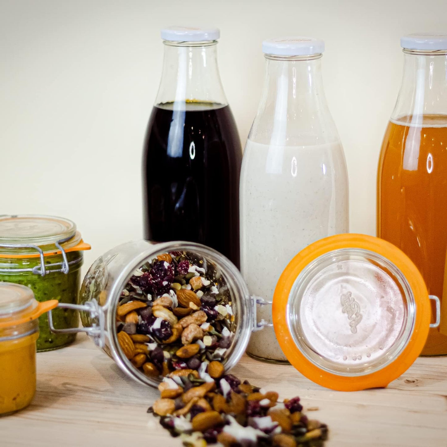 Le Parfait Bottles French Glass Milk Bottle with 48mm Printed Logo Airtight Metal Twist Cap | Used for Smoothie, Water Bottle, Preserved Tomato Sauce & other Soups | 16oz (Pack of 6) 500ml