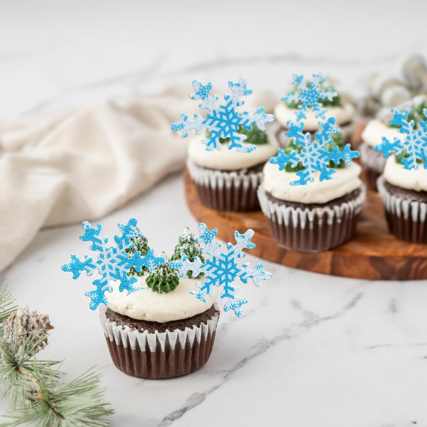 Gyufise 50Pcs Pink Edible Cupcake Cake Toppers Snowflake Cake Decorations for Christmas Winter Frozen Theme Party Supply Decoration Multi