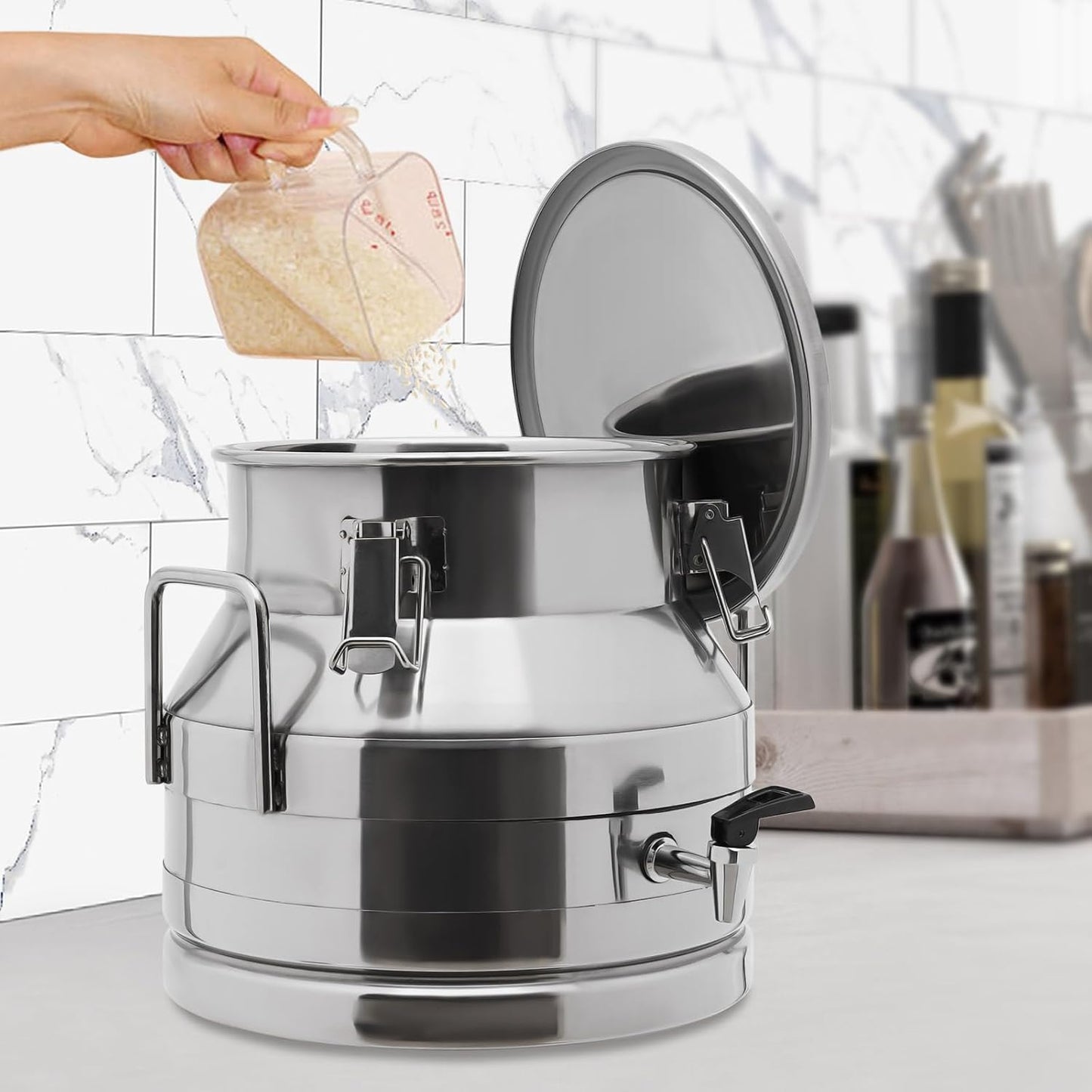 Stainless Steel Milk Bucket With Faucet, Milk Can Large Liquid Container Storage,Sealing Lid and Carry Handle,for Wine, Oil Storage Transport (12L/3.2Gal,w/Faucet)