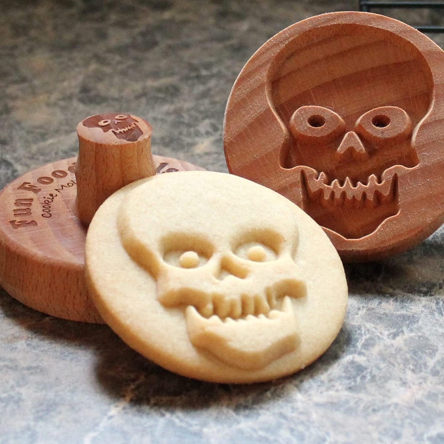 Wood Cookie Stamp, 2.5 Inch (Skull CS-023)