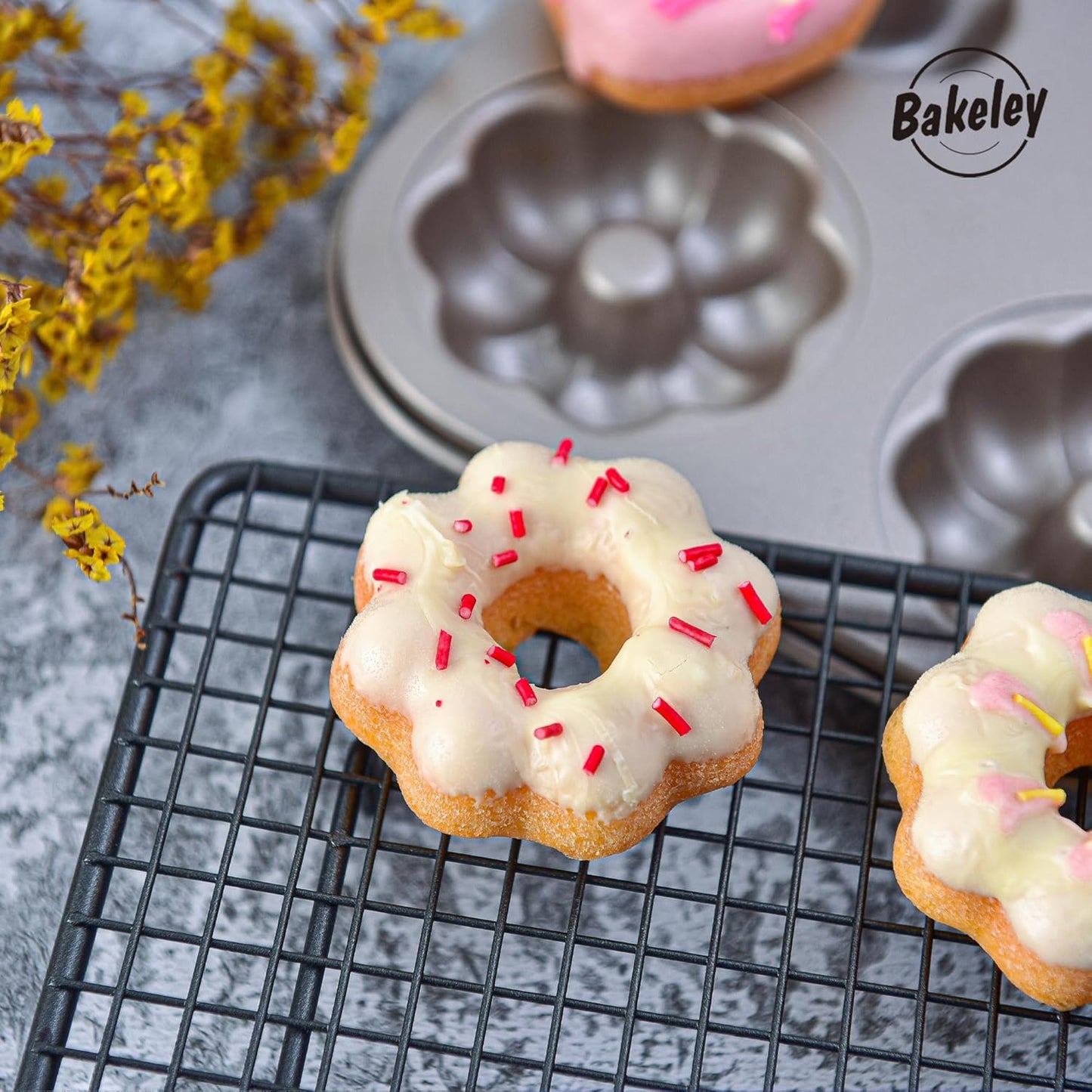 Fancy Donut Pan, 6 Cavity Donut Mold Heavy Duty Steel Non-stick Heart Flower Round Shaped Bund Pans Pattern Doughnut Bakeware for Oven Baking (Champagne Gold)