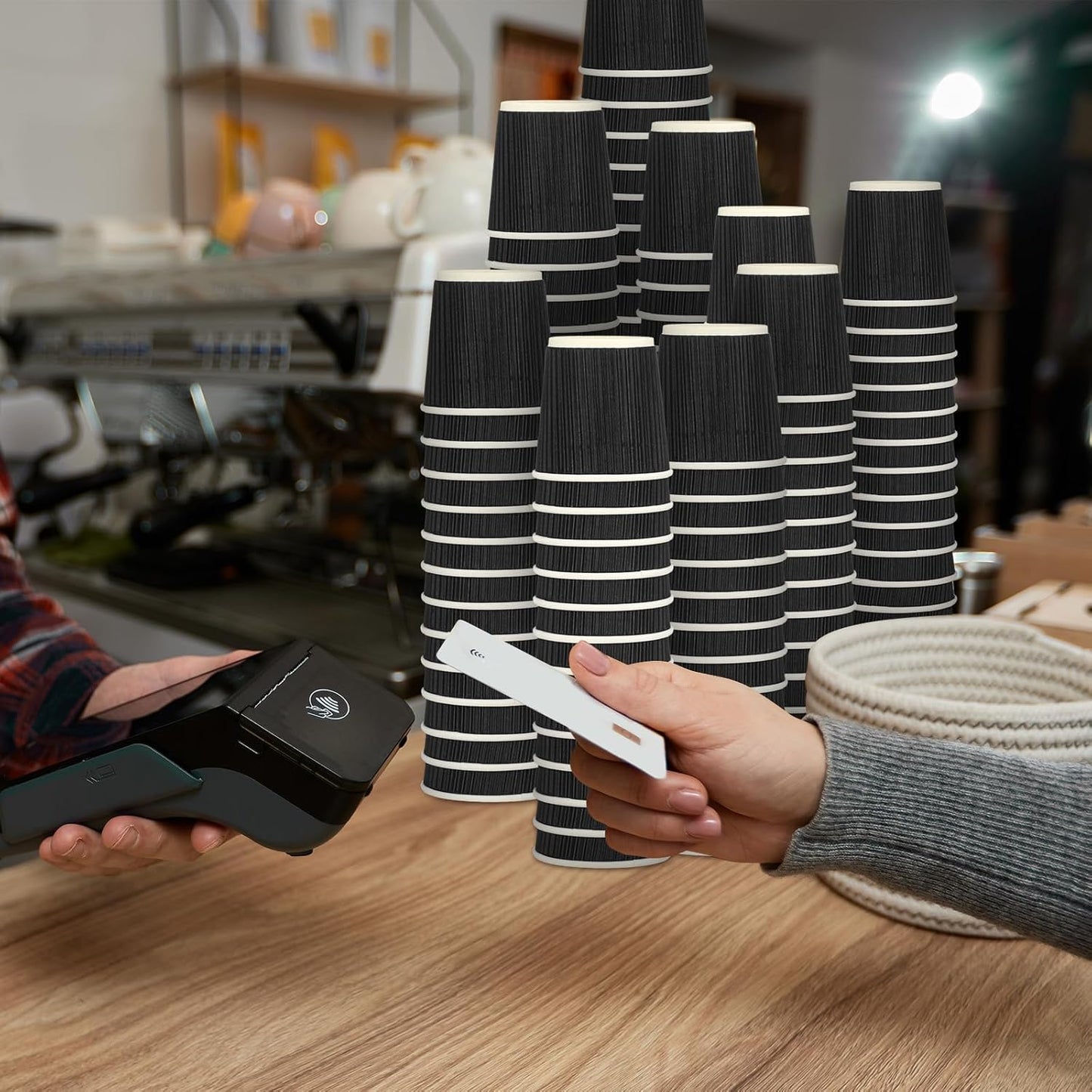 Uiifan 100 Set 4oz Disposable Espresso Cups with Lids Ripple Corrugated Paper Disposable Coffee Insulated Hot Ripple Cups for hot Chocolate, Tea, and Cocoa Drinks(Black)