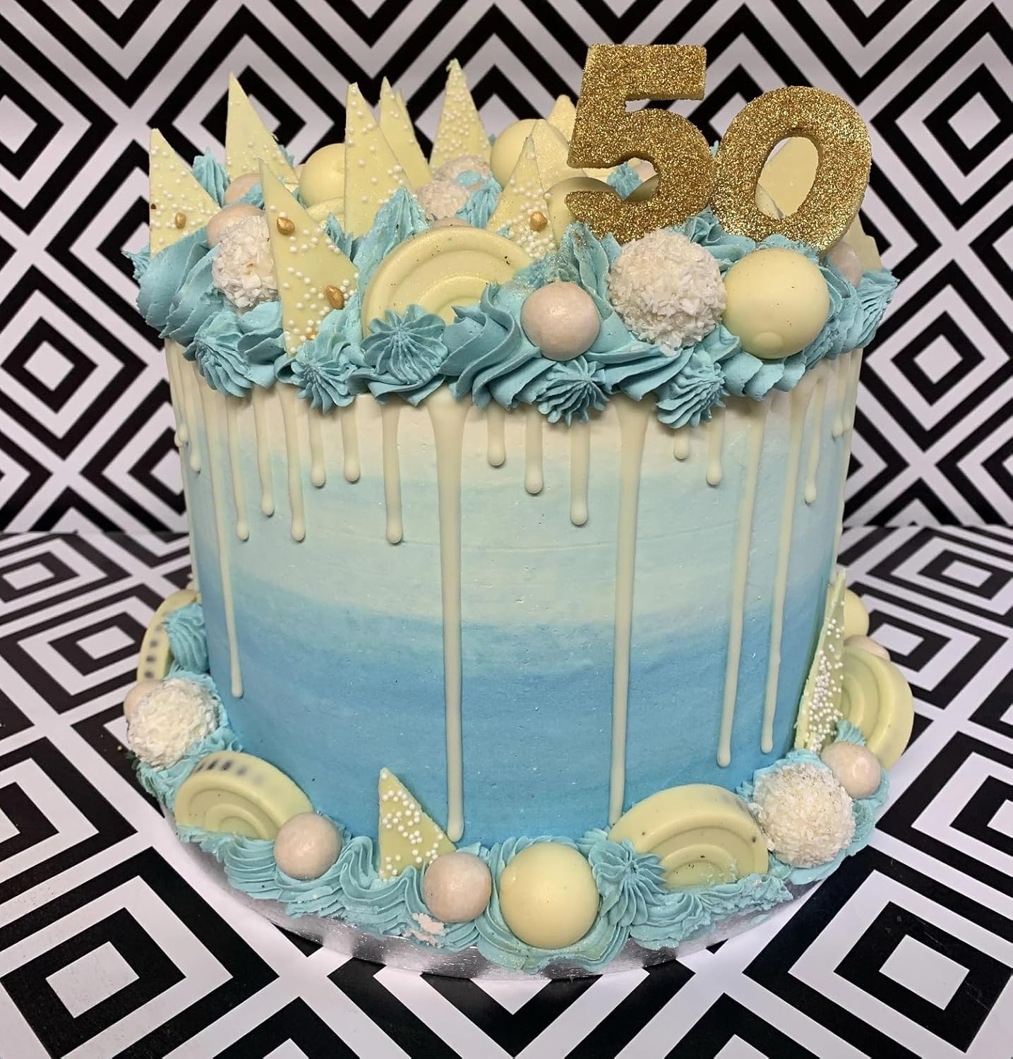 10inch Metal Cake Scraper，Stainless Steel Cake Edge Smoother for Buttercream, Cake Decorating Comb