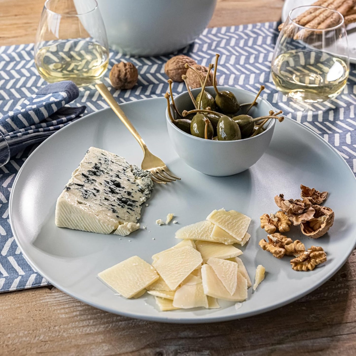 over&back Coupe Stoneware Serving Platter - Elegant 1-Piece Round Serving Platter to Complete Your Kitchen Set - 13.1" x 13.1" - Semi-Matte Fog Blue