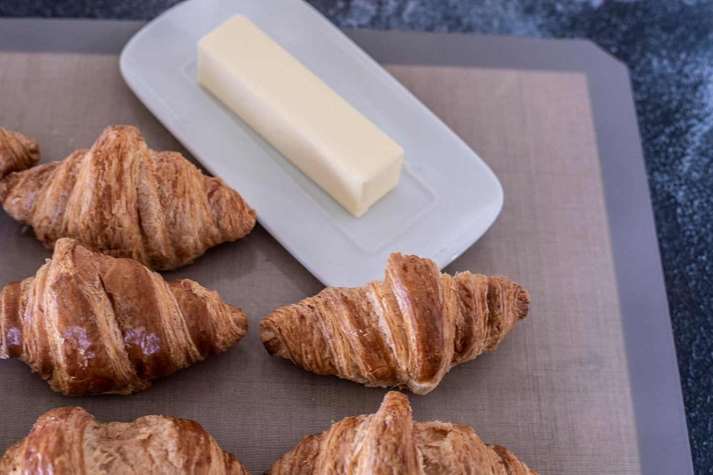 Silicone Baking Mats for 3/4 Size Cookie Sheets for Baking - 3 Pack - Non-Stick, Food Safe Oven Safe Liners for baking sheets - Easy Clean, Mess-Free Baking Sheet Liners, 13.5 x 19.5 Inches