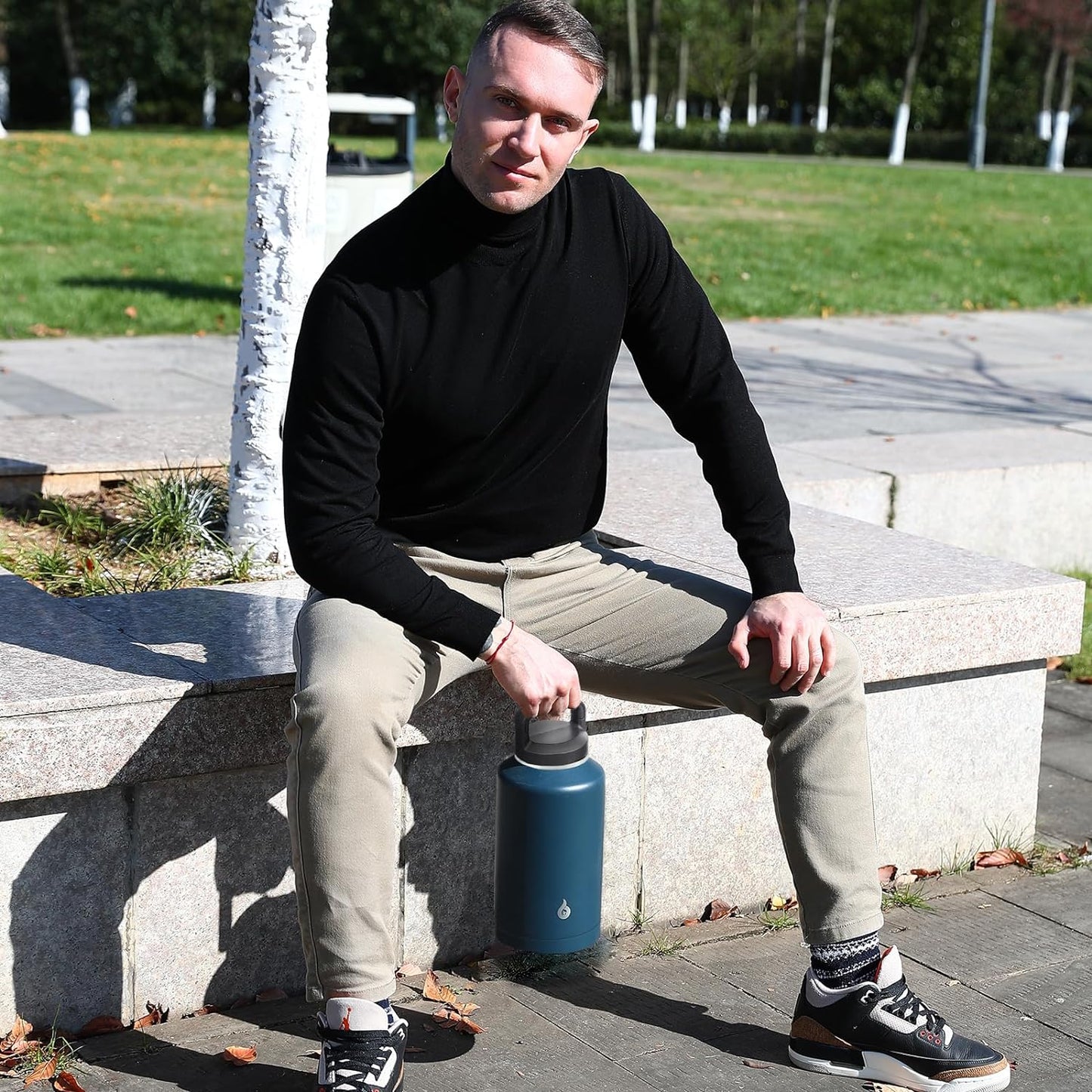 BJPKPK Half Gallon Water Bottle Insulated, Dishwasher Safe 64 oz Water Bottle with Handle, Leakproof BPA Free Water Jug, Large Stainless Steel Thermos for Sports, Army Green