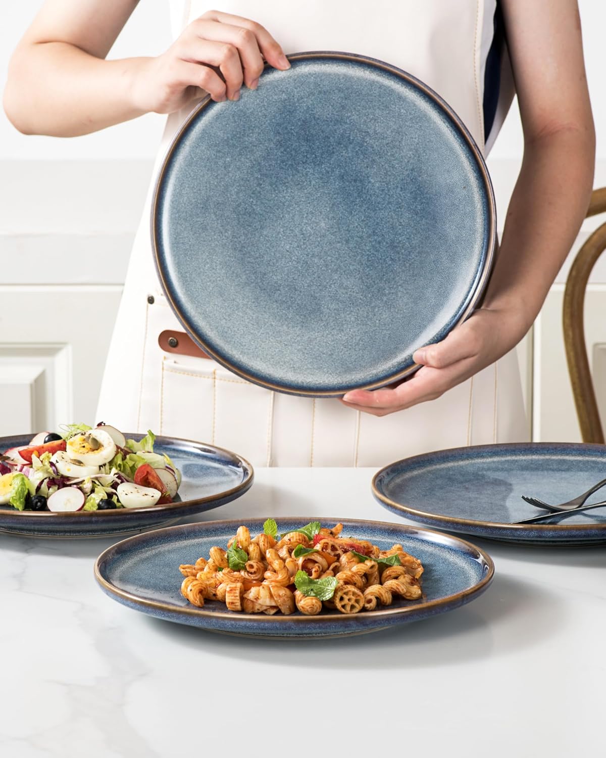 UNICASA Ceramic Large Dinner Plates - 11 Inch Dessert, Salad Plate Set of 4 for Steak, Pasta, Dinnerware Sets, Scratch Resistant - Porcelain Serving Dishes, Dishwasher & Microwave Safe (Blue)