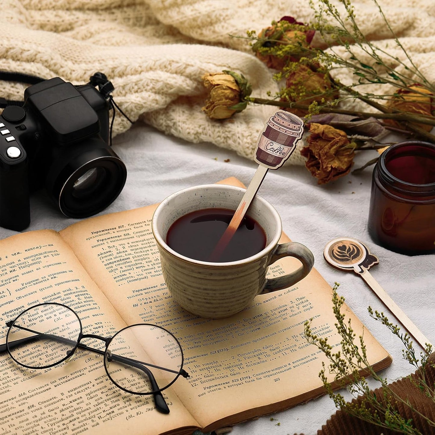 Jinei 120 PCS Coffee Stirrers Stir Sticks Natural Wooden Stir Sticks Disposable Drink Stirrers for Stirring Hot Chocolate Milkshake Restaurant Home Office(Coffee Style)