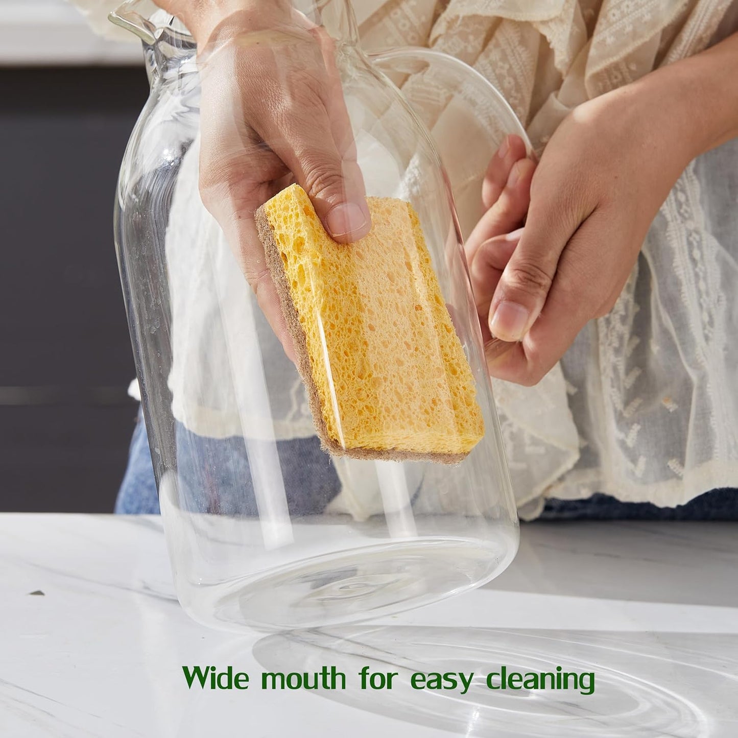 Karafu 81 Ounces/2.4 Liter Glass Pitcher with Lid, Heat-resistant Water Jug for Hot/Cold Water, Ice Tea and Juice Beverage