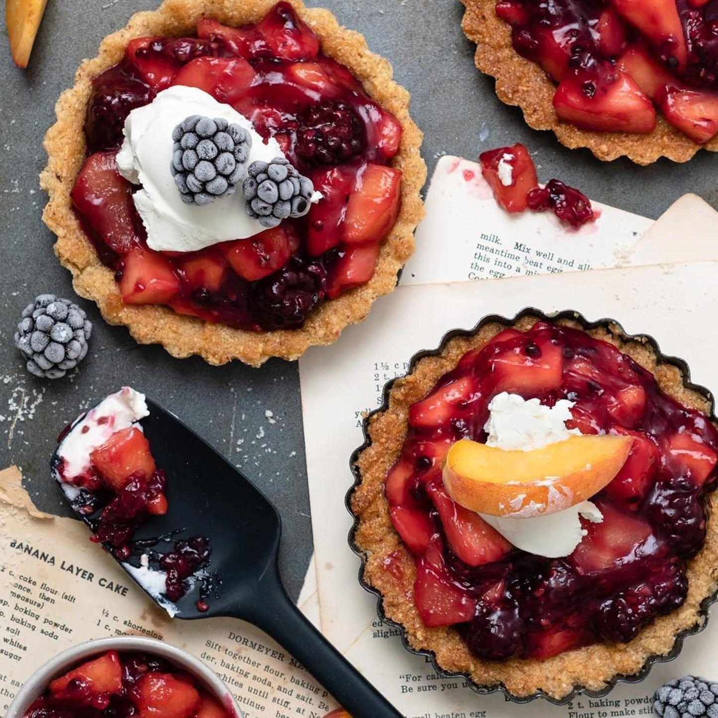 GIR: Get It Right Silicone Spoonula Spatula - 11-Inch Skinny Studio White - Heat-Resistant & Nonstick Silicone Kitchen Utensils - Serving & Scraping