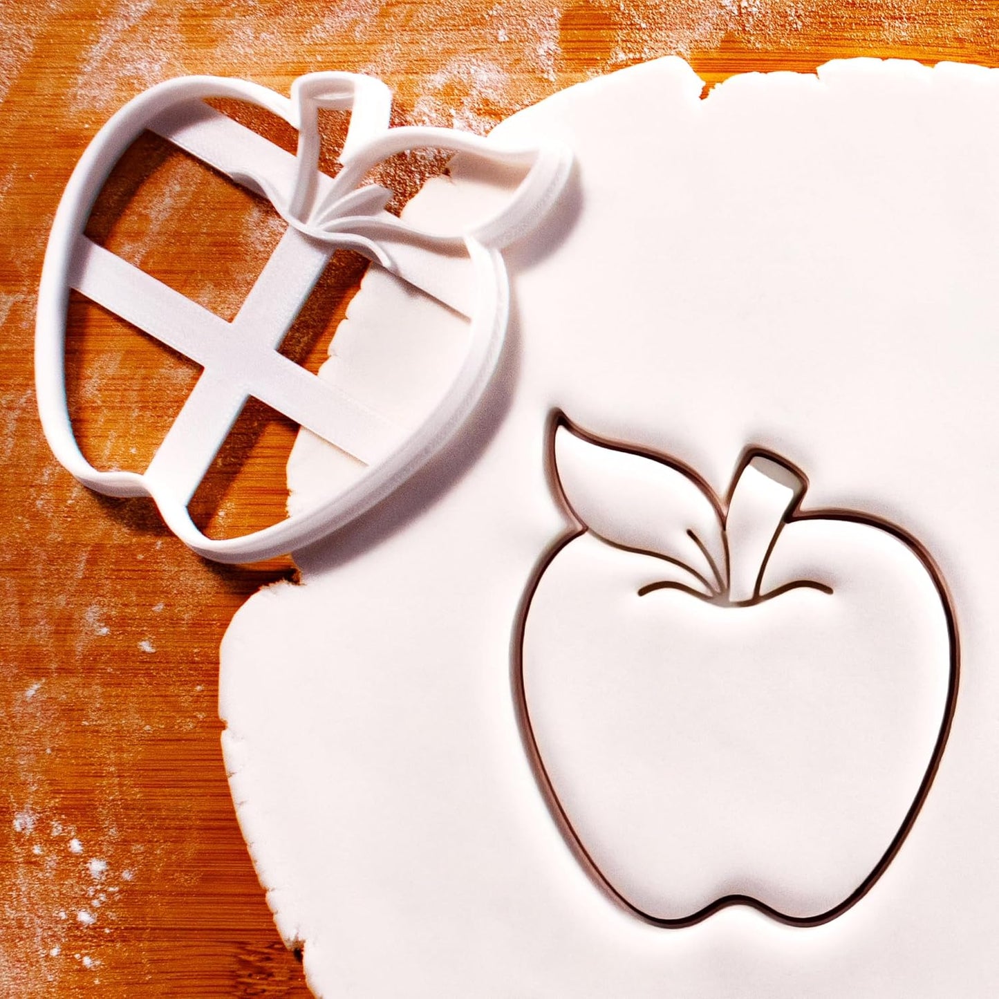 BAKERLOGY Apple Cookie Cutter - Detailed Biscuit Cutter Design for Baking and Crafts, ideal on fondant, dough, clay