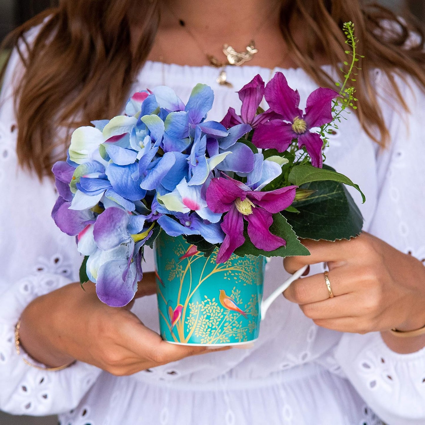 Portmeirion Sara Miller Chelsea 12oz Tea Cup, Emerald Green - Fine China Coffee Mug with Hummingbird Motif - Elegant Tea Party Cup for Afternoon Tea Moments - Great Gift for Her/Mother